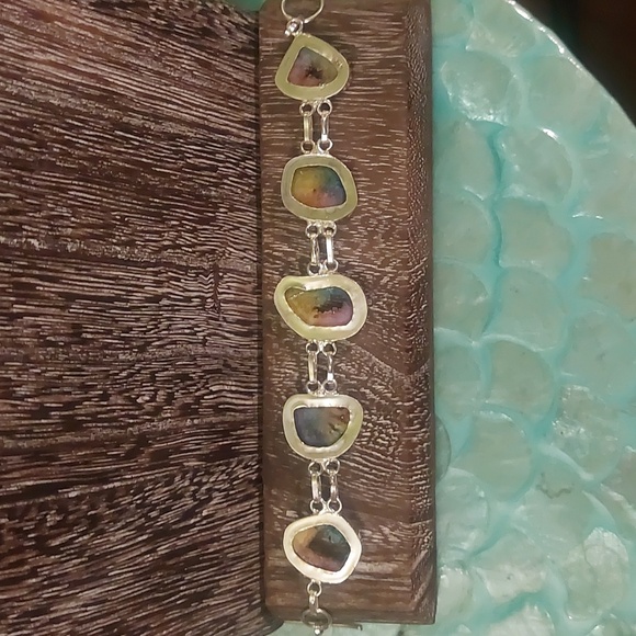 Solar Quartz 5 Stone Bracelet - Picture 8 of 8